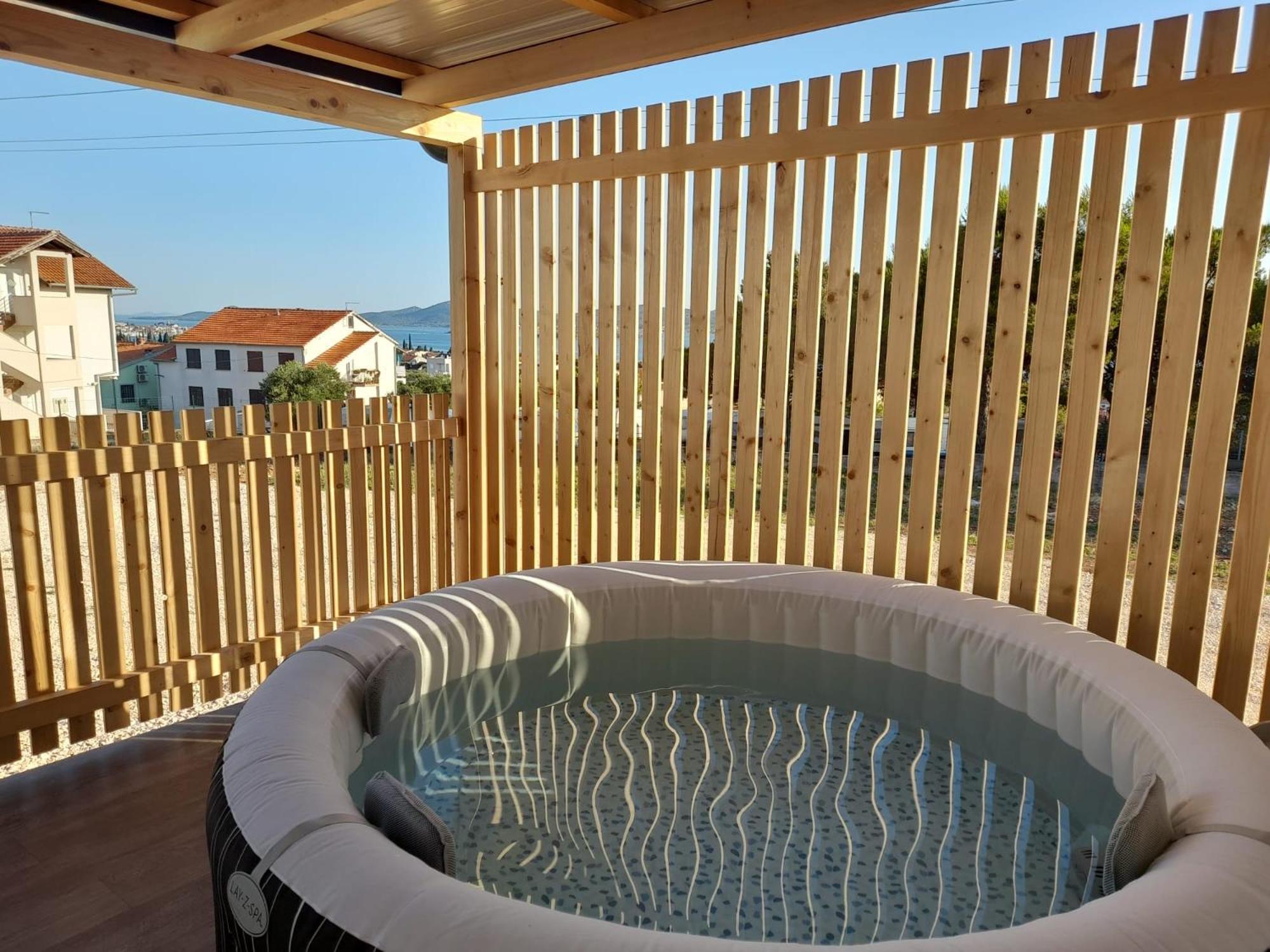 شقة Tiny House Lily With Jacuzzi سفيتي فيليب ياكوف المظهر الخارجي الصورة