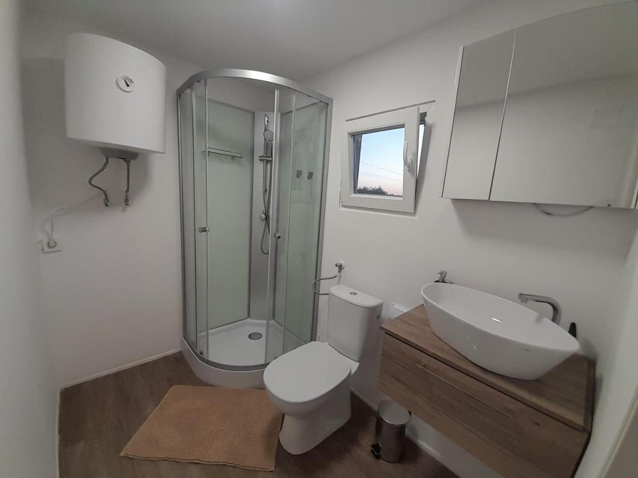 شقة Tiny House Lily With Jacuzzi سفيتي فيليب ياكوف المظهر الخارجي الصورة
